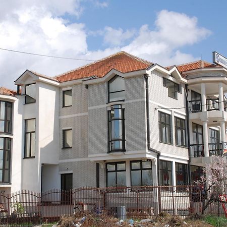 M Garni Hotel Враня Екстериор снимка