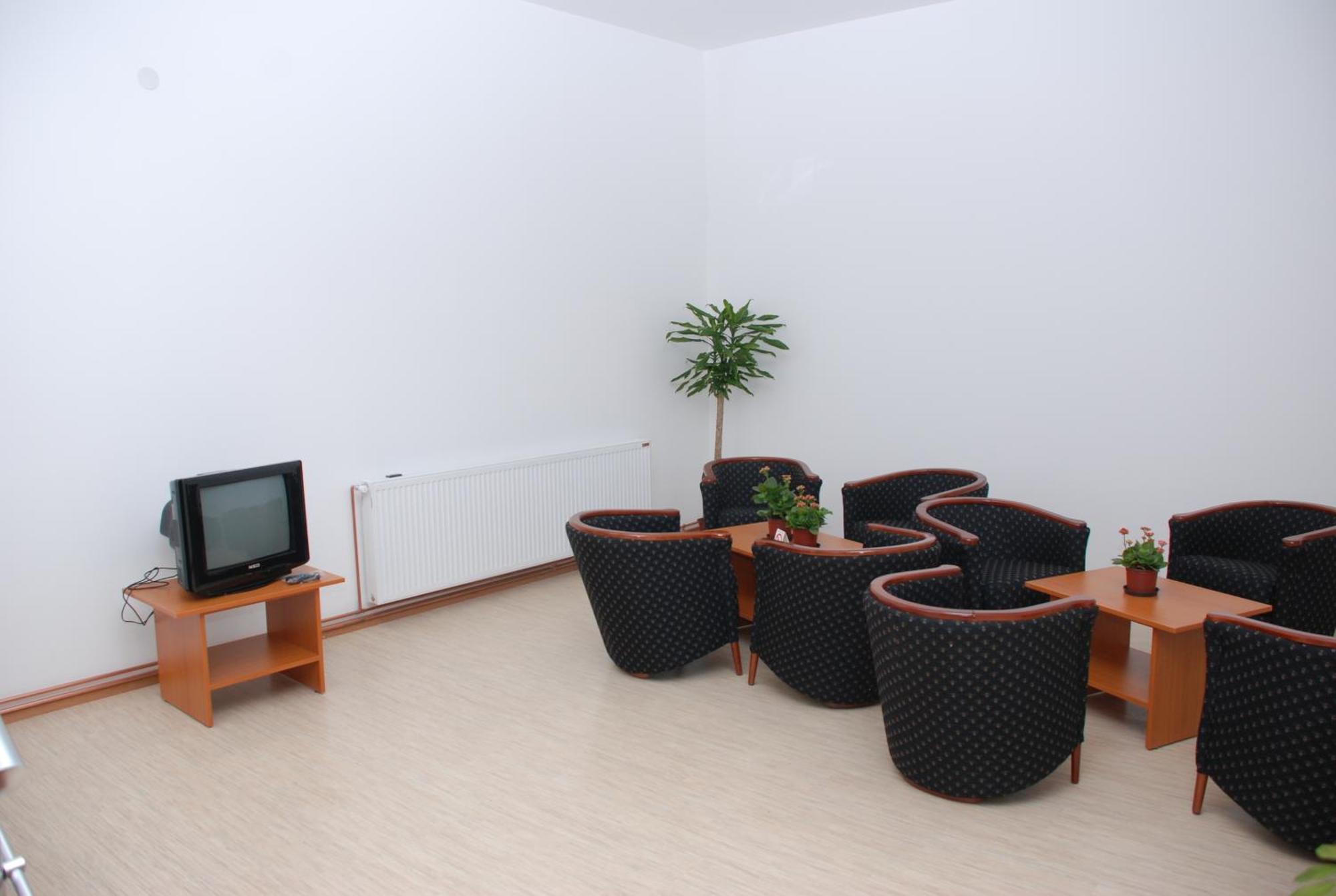 M Garni Hotel Враня Екстериор снимка