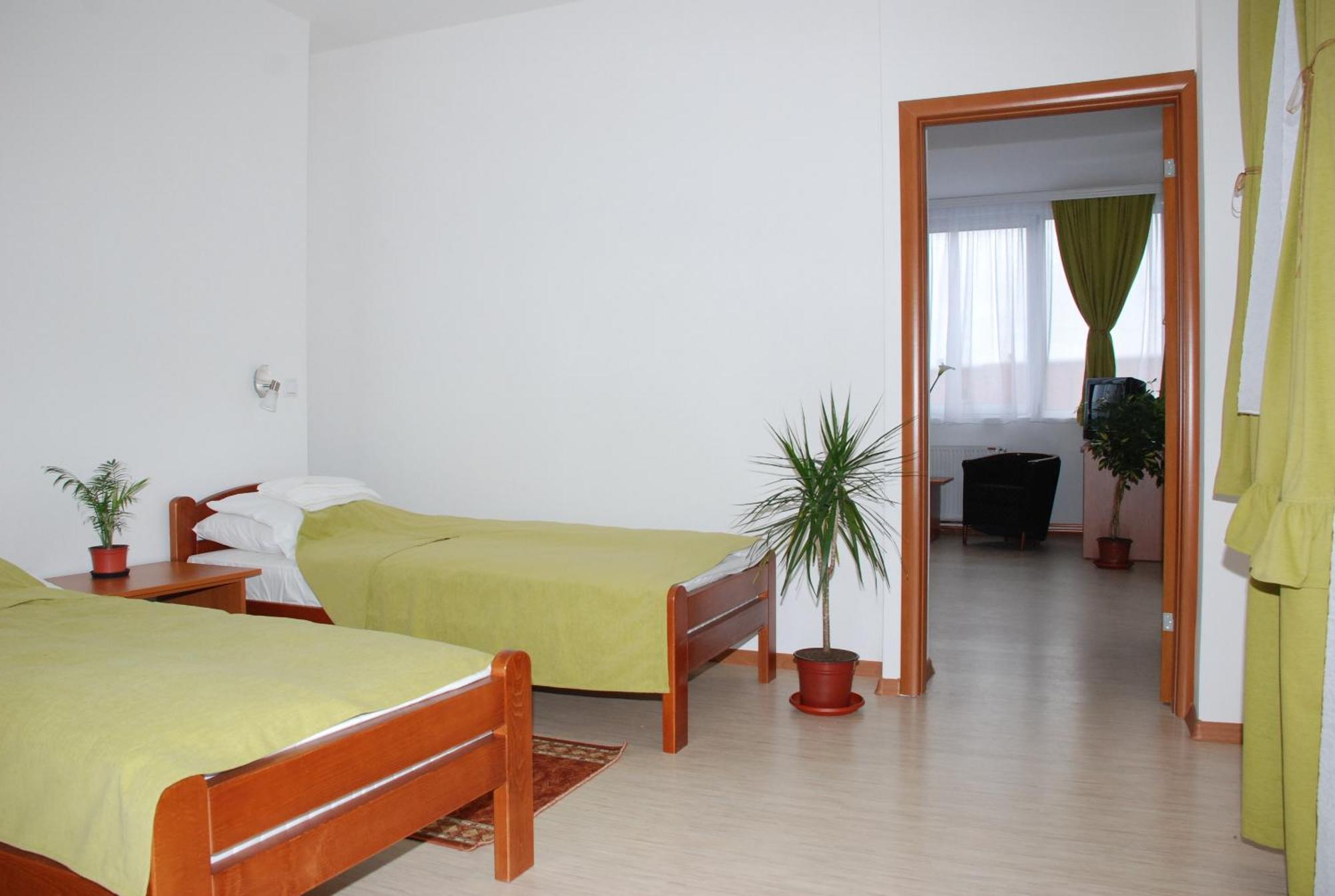 M Garni Hotel Враня Екстериор снимка