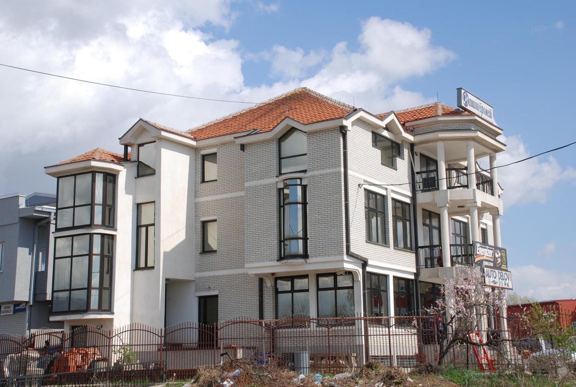 M Garni Hotel Враня Екстериор снимка
