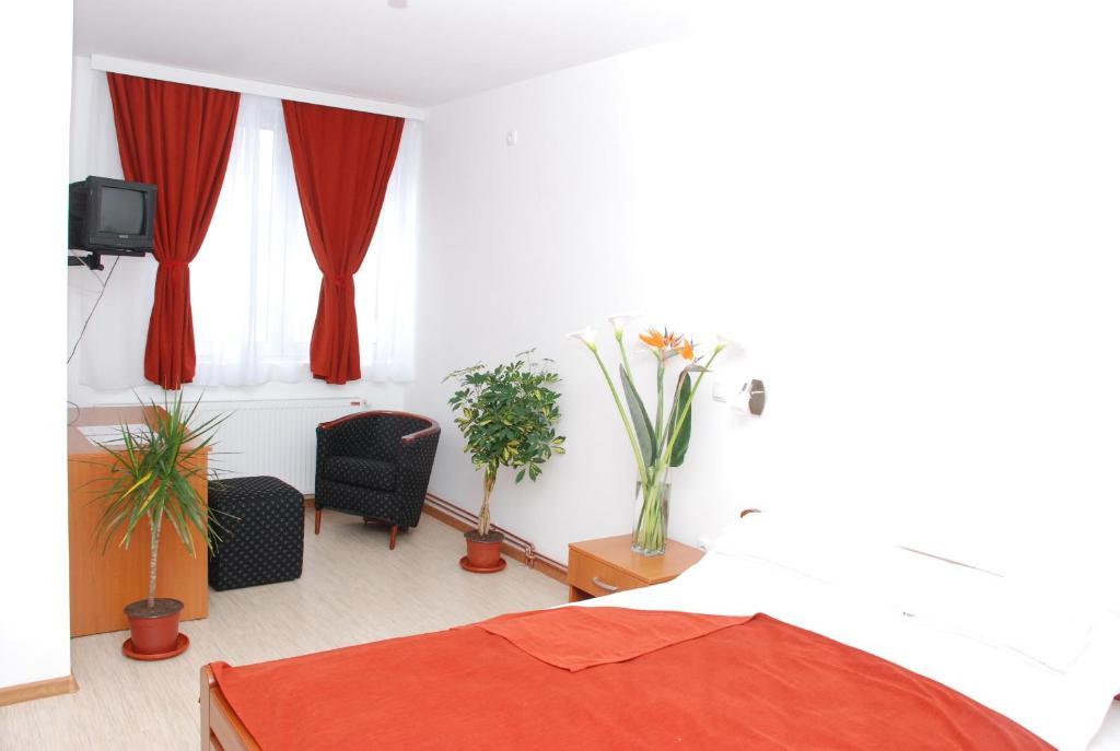 M Garni Hotel Враня Стая снимка